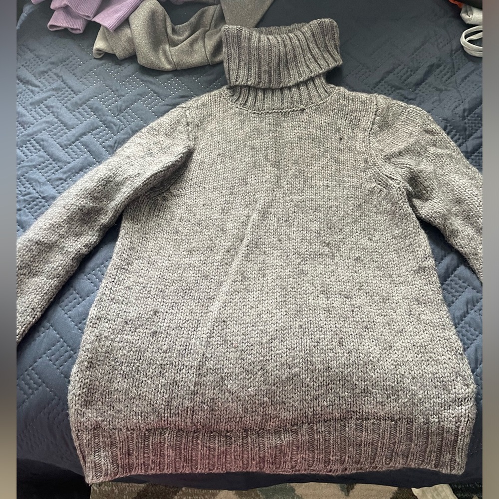 Oversized gray turtle neck